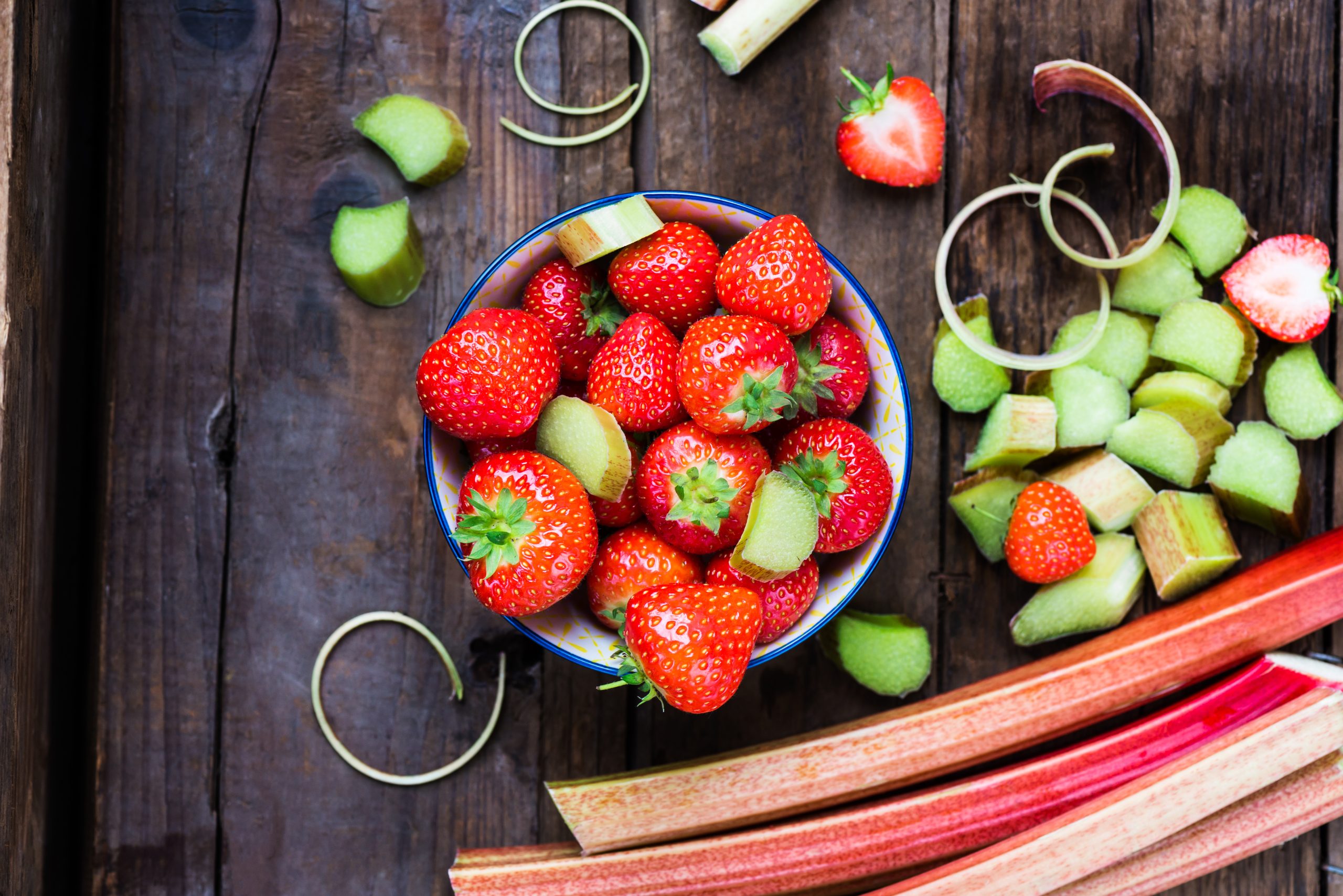 Read more about the article Grilled Strawberry Rhubarb Dessert Salsa